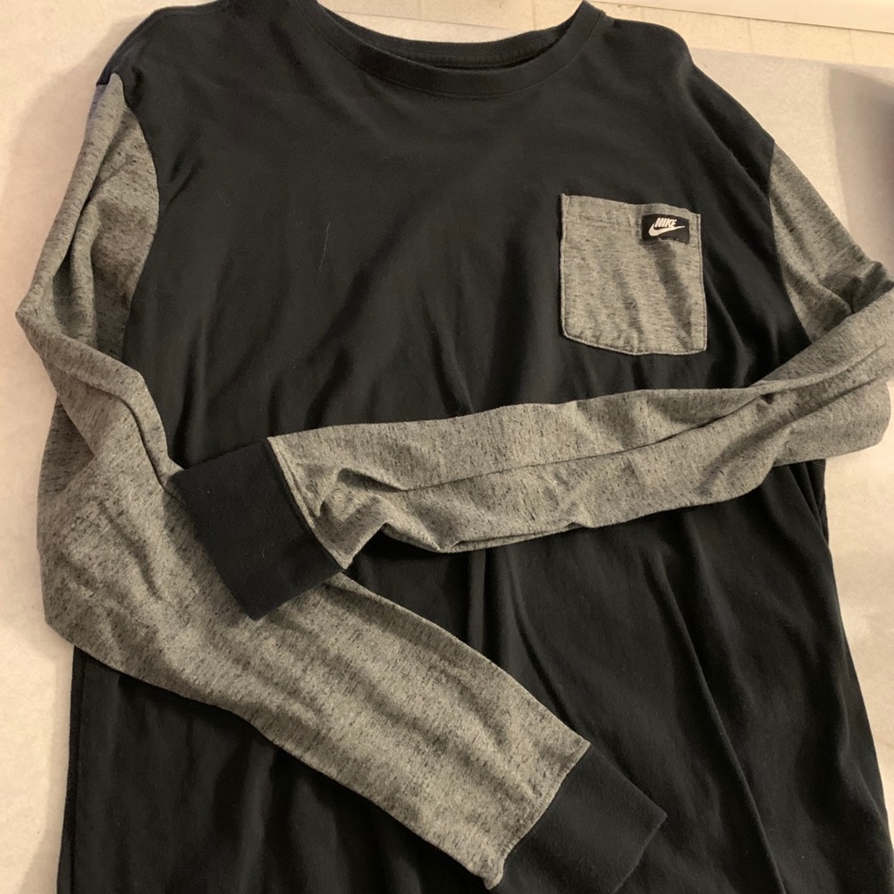 Men’s Two Tone Nike Long Sleeve